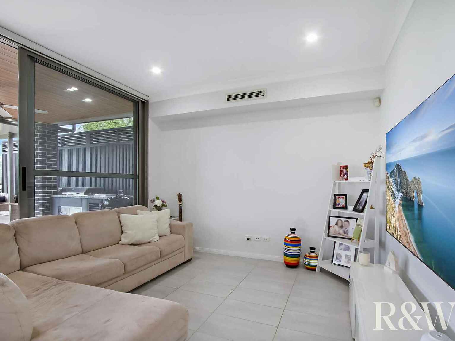 8 Aspect Crescent Colebee